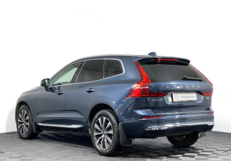 Подержанный автомобиль Volvo XC60 2021 года (7 фото)