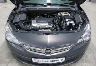 Подержанный автомобиль Opel Astra Hatchback 2013 года (9 фото)