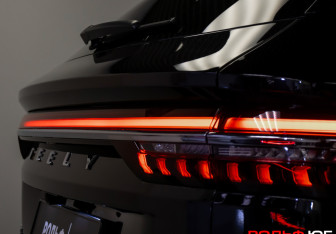 Подержанный автомобиль Geely Monjaro 2025 года (36 фото)