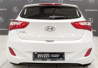 Подержанный автомобиль Hyundai i30 Hatchback 2014 года (6 фото)