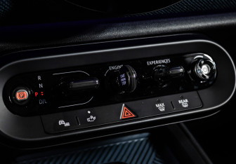 Подержанный автомобиль MINI Countryman 2023 года (19 фото)