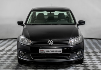 Подержанный автомобиль Volkswagen Polo Sedan 2011 года (2 фото)