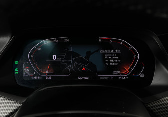 Подержанный автомобиль BMW X5 2020 года (12 фото)