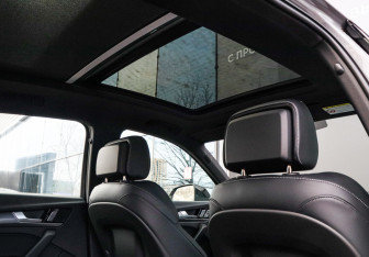 Подержанный автомобиль Audi Q5 2025 года (9 фото)
