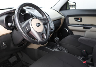 Подержанный автомобиль Kia Soul 2011 года (14 фото)