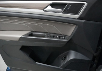 Подержанный автомобиль Volkswagen Teramont 2021 года (16 фото)