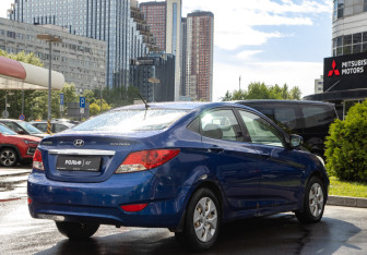 Подержанный автомобиль Hyundai Solaris Sedan 2012 года (4 фото)