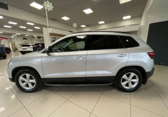 Подержанный автомобиль Skoda Karoq 2021 года (8 фото)