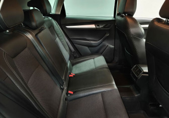 Подержанный автомобиль Skoda Karoq 2020 года (13 фото)