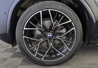 Подержанный автомобиль BMW X4 2021 года (12 фото)