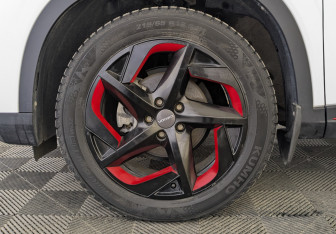 Подержанный автомобиль Omoda C5 2023 года (12 фото)