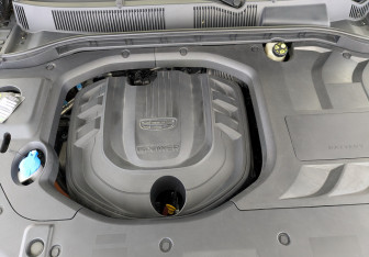 Подержанный автомобиль Geely Atlas Pro 2023 года (9 фото)