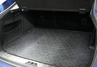 Подержанный автомобиль Geely Tugella 2022 года (9 фото)