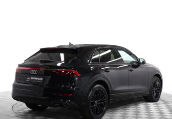 Новый Audi Q8 2023 (5 фото)
