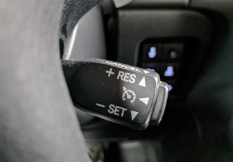 Подержанный автомобиль Toyota Land Cruiser Prado 2020 года (25 фото)