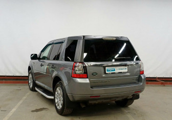 Подержанный автомобиль Land Rover Freelander 2011 года (7 фото)