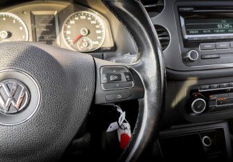 Подержанный автомобиль Volkswagen Tiguan 2012 года (25 фото)