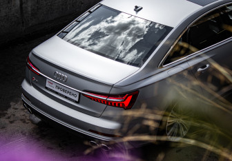 Подержанный автомобиль Audi S6 Sedan 2020 года (17 фото)