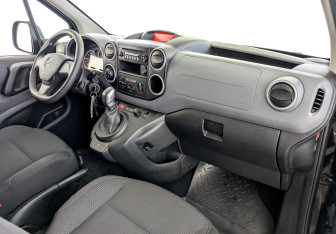 Подержанный автомобиль Opel Combo 2021 года (11 фото)