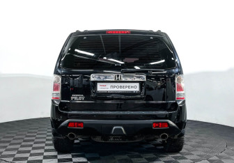 Подержанный автомобиль Honda Pilot 2013 года (6 фото)