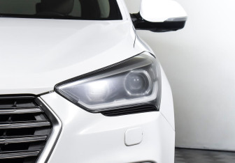 Подержанный автомобиль Hyundai Santa Fe 2017 года (5 фото)