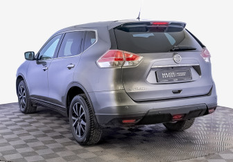 Подержанный автомобиль Nissan X-Trail 2016 года (6 фото)