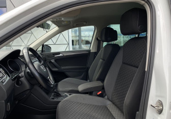 Подержанный автомобиль Volkswagen Tiguan 2018 года (22 фото)