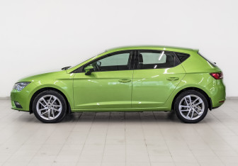 Подержанный автомобиль SEAT Leon Hatchback 2013 года (8 фото)