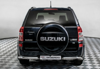 Подержанный автомобиль Suzuki Grand Vitara 2008 года (6 фото)