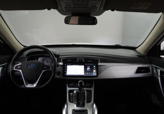 Подержанный автомобиль Geely Atlas 2018 года (9 фото)