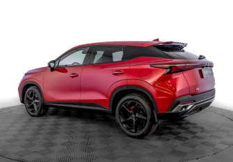 Подержанный автомобиль Omoda C5 2024 года (7 фото)