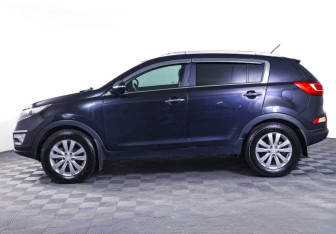 Подержанный автомобиль Kia Sportage 2011 года (8 фото)