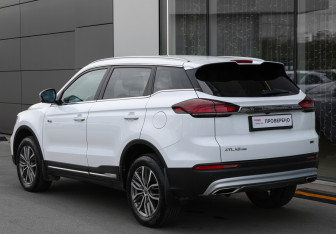 Подержанный автомобиль Geely Atlas Pro 2023 года (7 фото)