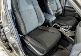 Подержанный автомобиль Toyota RAV4 2014 года (22 фото)