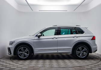 Подержанный автомобиль Volkswagen Tiguan 2020 года (8 фото)