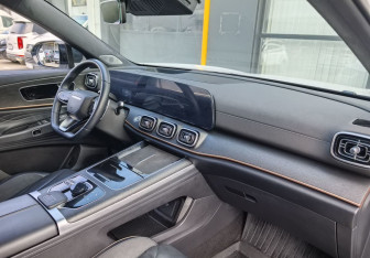 Подержанный автомобиль Jaecoo J8 2024 года (12 фото)