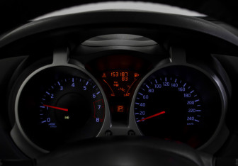 Подержанный автомобиль Nissan Juke 2012 года (11 фото)