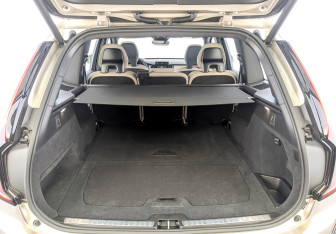 Новый Volvo XC90 2025 (8 фото)