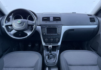 Подержанный автомобиль Skoda Yeti 2012 года (12 фото)