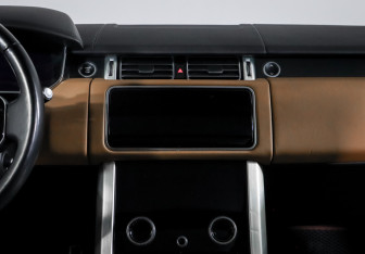 Подержанный автомобиль Land Rover Range Rover 2019 года (12 фото)