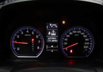 Подержанный автомобиль Honda CR-V 2012 года (11 фото)