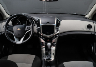 Подержанный автомобиль Chevrolet Cruze Sedan 2013 года (9 фото)