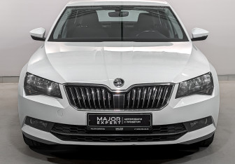 Подержанный автомобиль Skoda Superb Liftback 2017 года (2 фото)