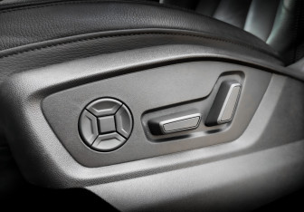 Подержанный автомобиль Audi Q8 2021 года (21 фото)