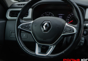 Подержанный автомобиль Renault Arkana 2021 года (11 фото)