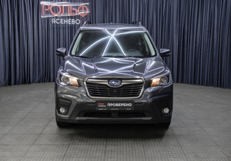 Подержанный автомобиль Subaru Forester Suv 2019 года (2 фото)