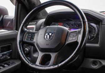 Подержанный автомобиль Dodge RAM 2012 года (13 фото)