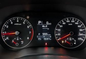 Подержанный автомобиль Kia Rio Hatchback 2021 года (15 фото)