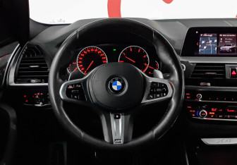 Подержанный автомобиль BMW X4 2019 года (11 фото)