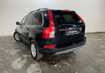Подержанный автомобиль Volvo XC90 2009 года (4 фото)